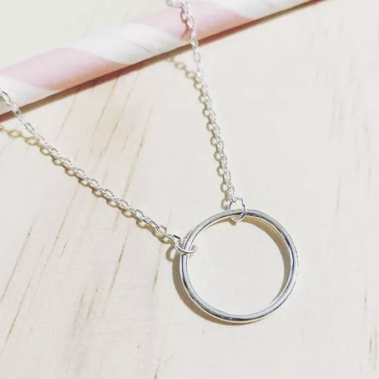 collier cercle évidé