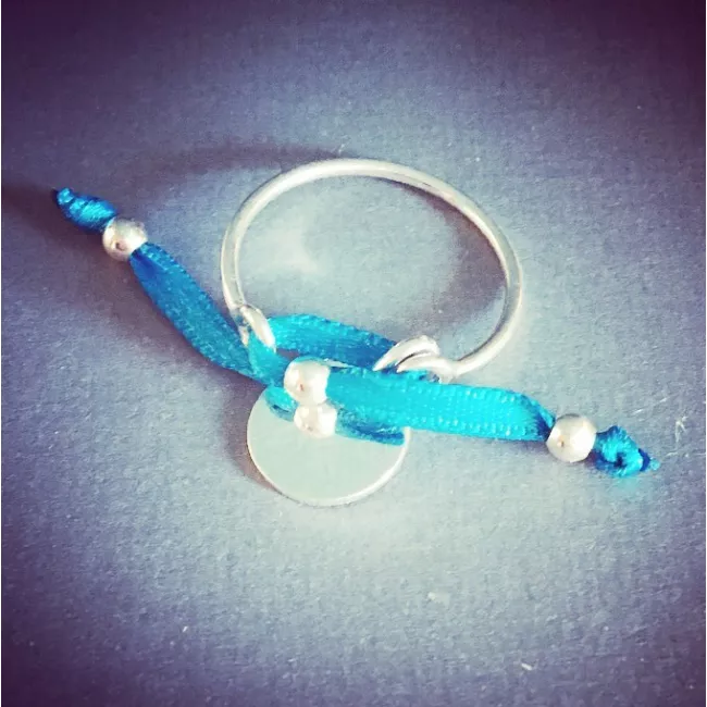 Bague argent et lien coloré en satin