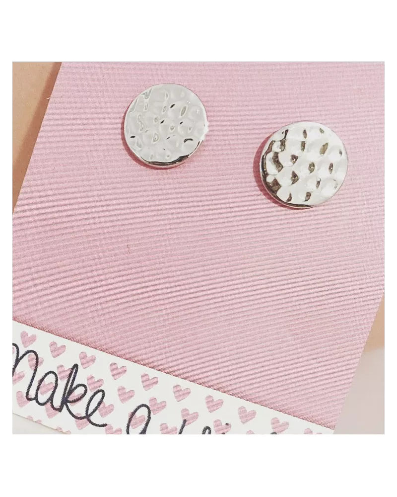 Boucles plate martelées