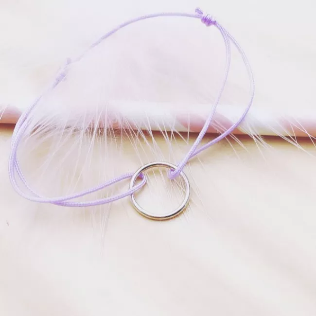bracelet cercle évidé en argent.