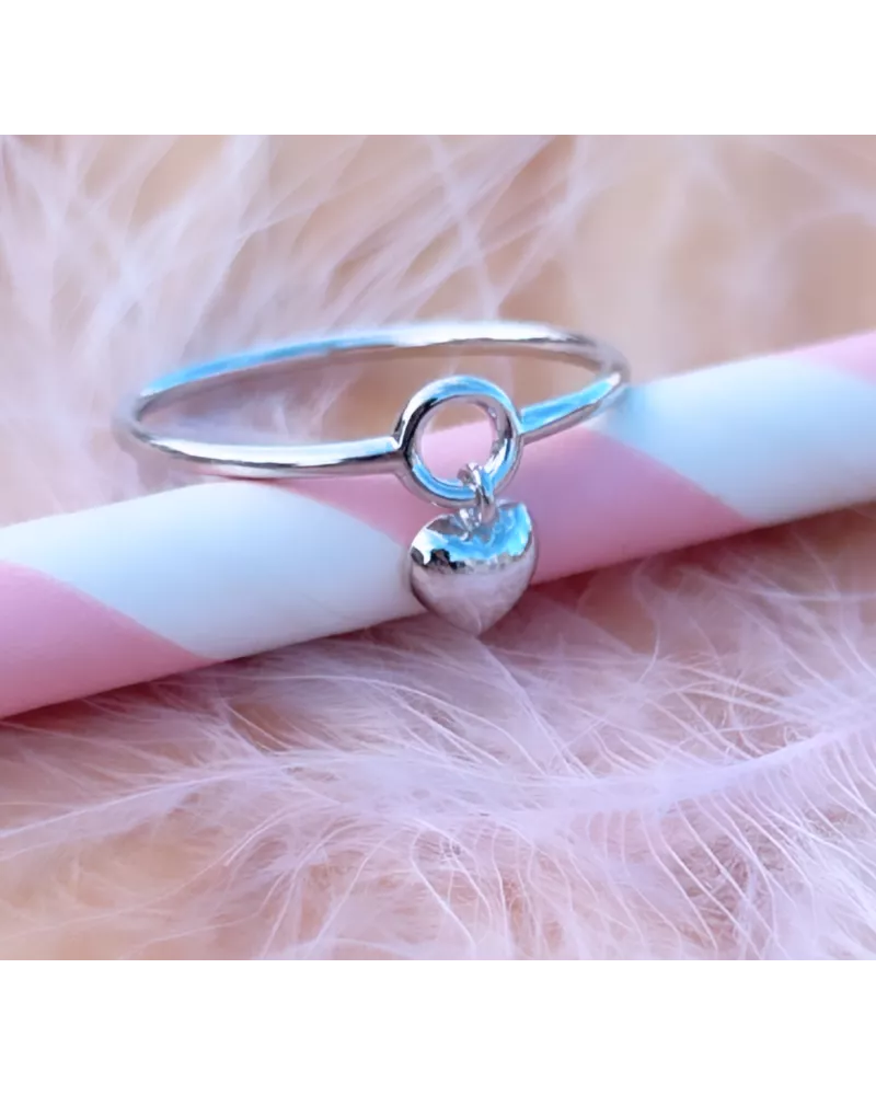 Bague fine avec pampille coeur