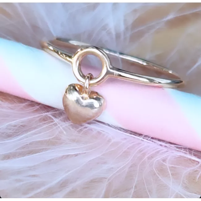 Bague fine avec pampille coeur