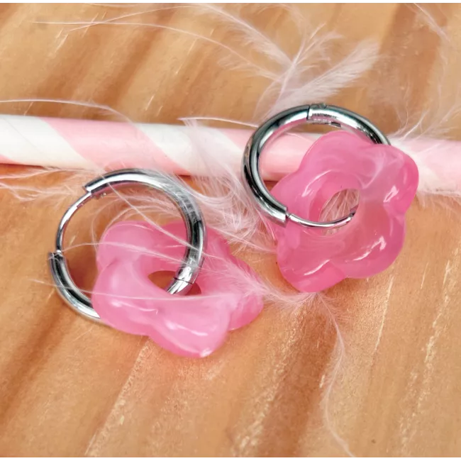 Créoles fleurs en acétate et acier – Boucles d’oreilles femme – My Poupi