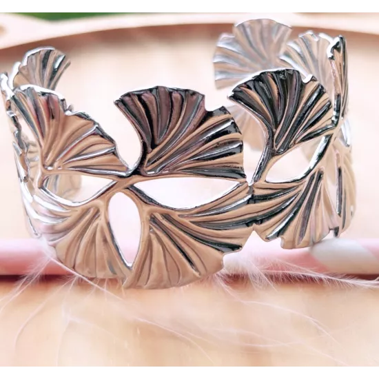 Manchette tendance en feuilles deGinkgo Biloba
