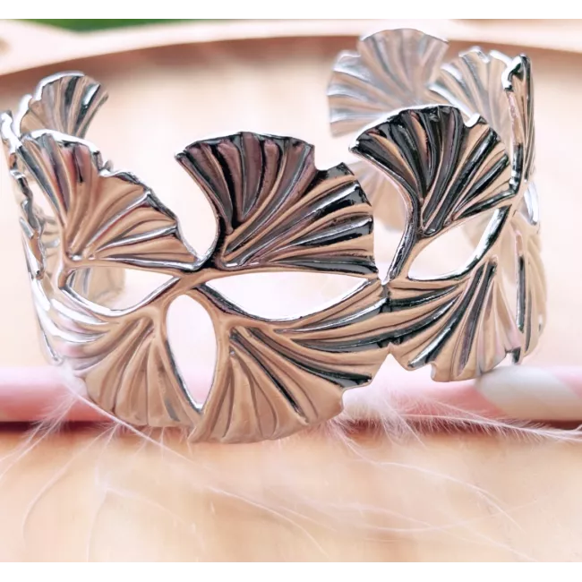 Manchette tendance en feuilles deGinkgo Biloba