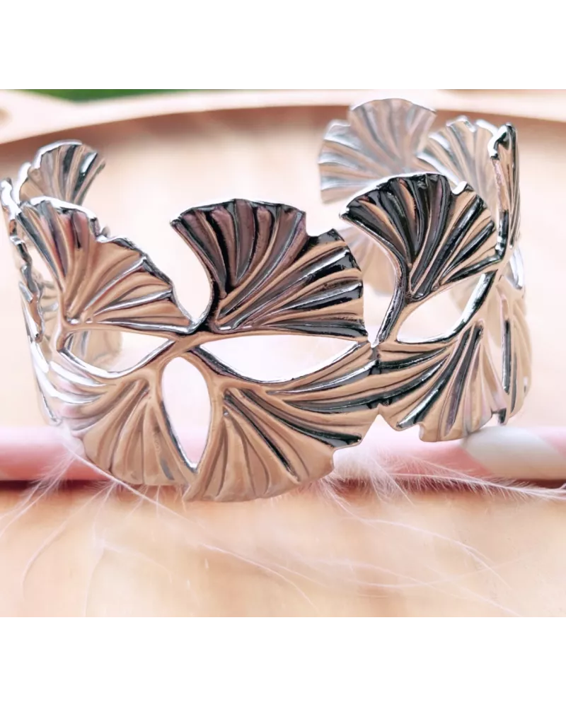 Manchette tendance en feuilles deGinkgo Biloba