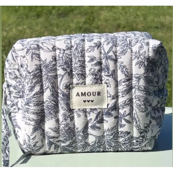 Mini trousse femme bleue – Pochette maquillage élégante | My Poupi