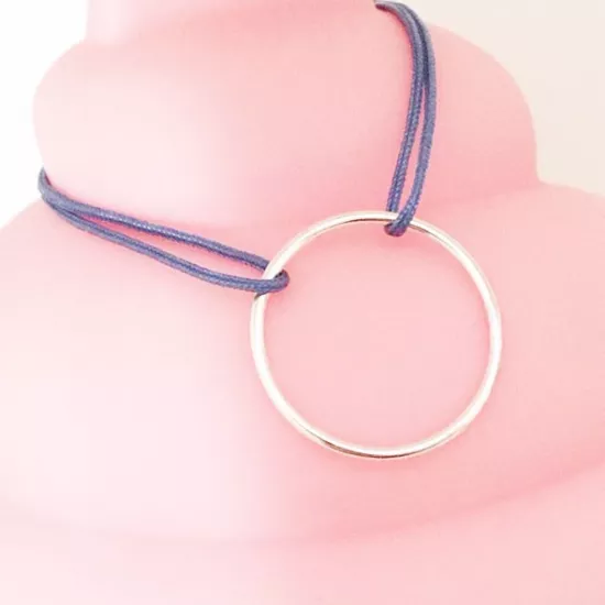 bracelet cercle évidé en argent.