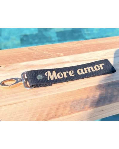 Porte-clés en sangle « More Amor » noir | Création artisanale