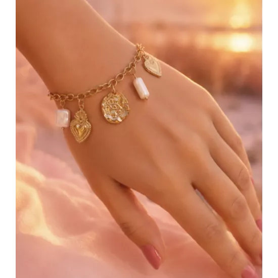 Bracelet Louna en acier inoxydable doré – Bracelet charms cœur, œil protecteur et perles nacrées | My Poupi
